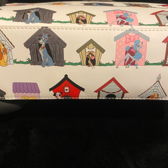 Loungefly X Disney Dogs of Disney crossbody bag - Picture 4 of 14